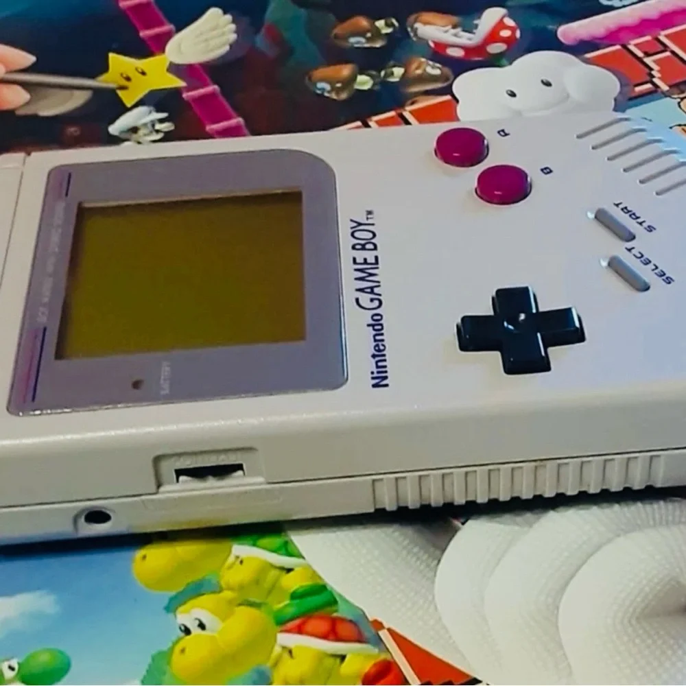Vintage Original 1989 Nintendo Game Boy Handheld Game Console - VGC